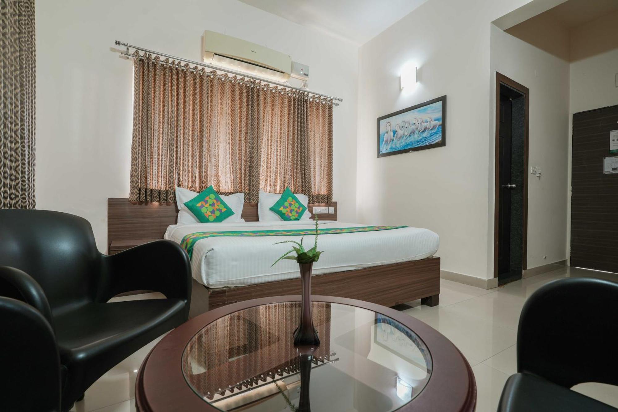 Treebo Pappilon Palace - Pvs Circle Mangaluru Exterior foto
