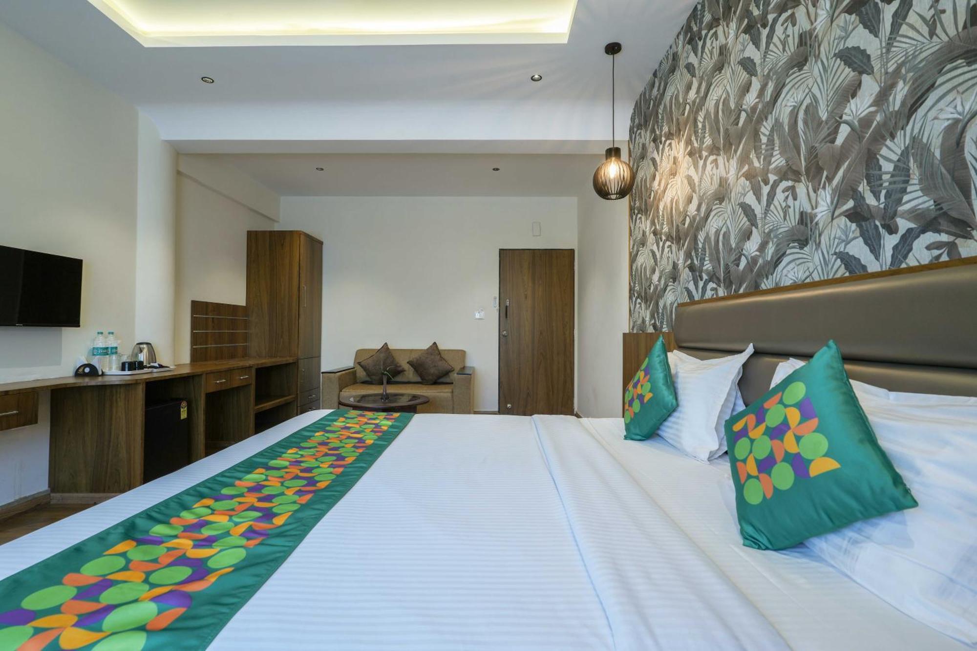 Treebo Pappilon Palace - Pvs Circle Mangaluru Exterior foto