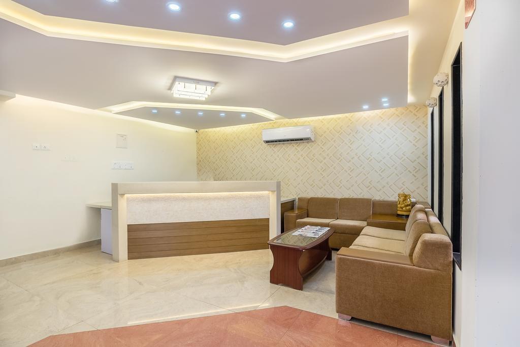 Treebo Pappilon Palace - Pvs Circle Mangaluru Exterior foto