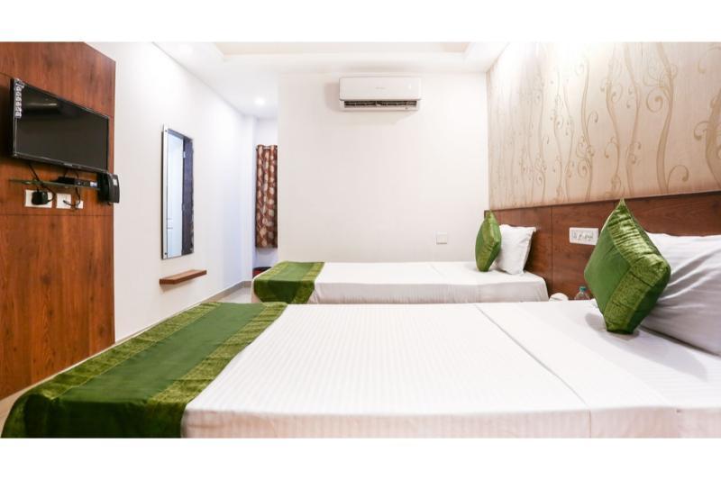Treebo Pappilon Palace - Pvs Circle Mangaluru Exterior foto